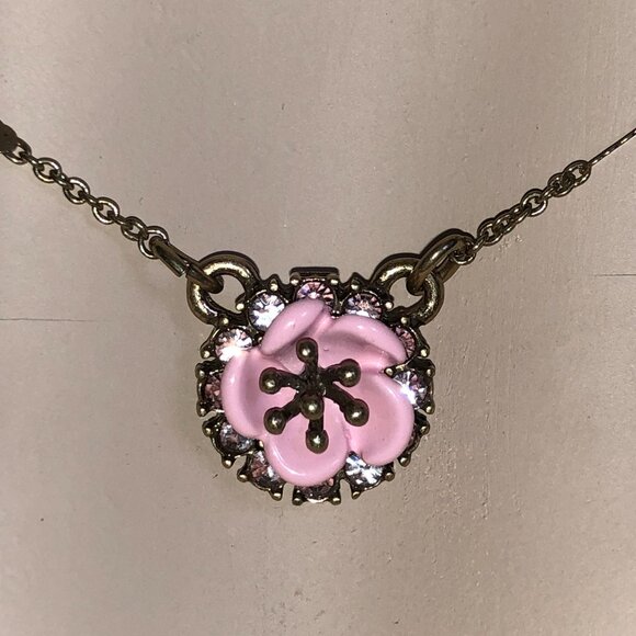 CHLOE + ISABEL Blush Bloom Petite Pendant Necklace N612PIAG - Picture 2 of 3